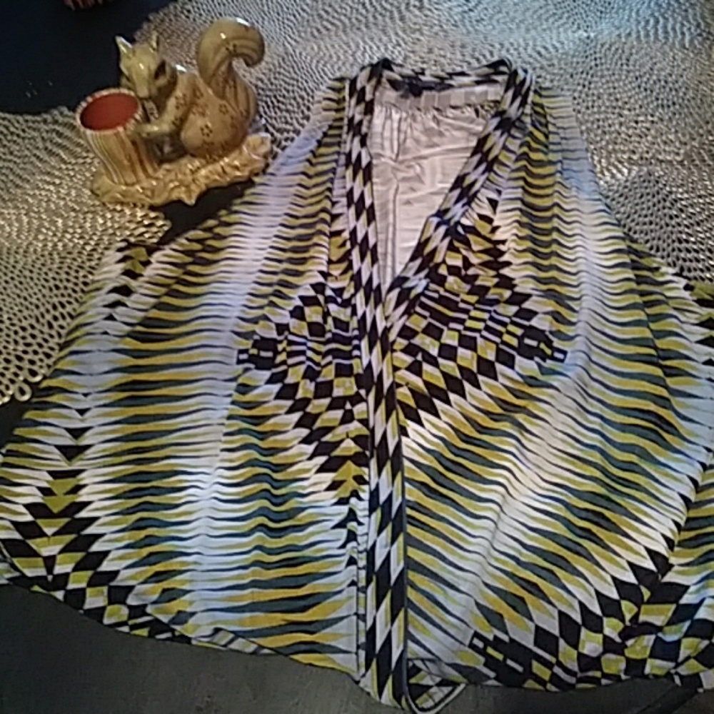 BCBGMAXAZRIA Top